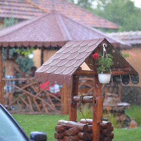 Country House Egomer Calugari Esterno foto